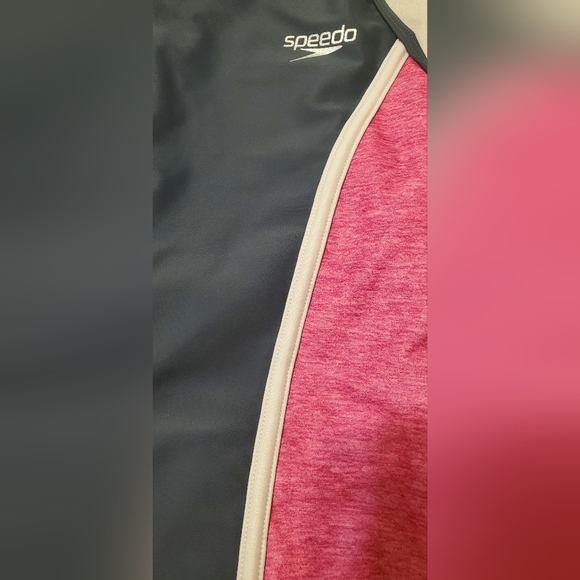 Speedo Girl’s Colorblock Swimsuit. Size 16 - Picture 8 of 9